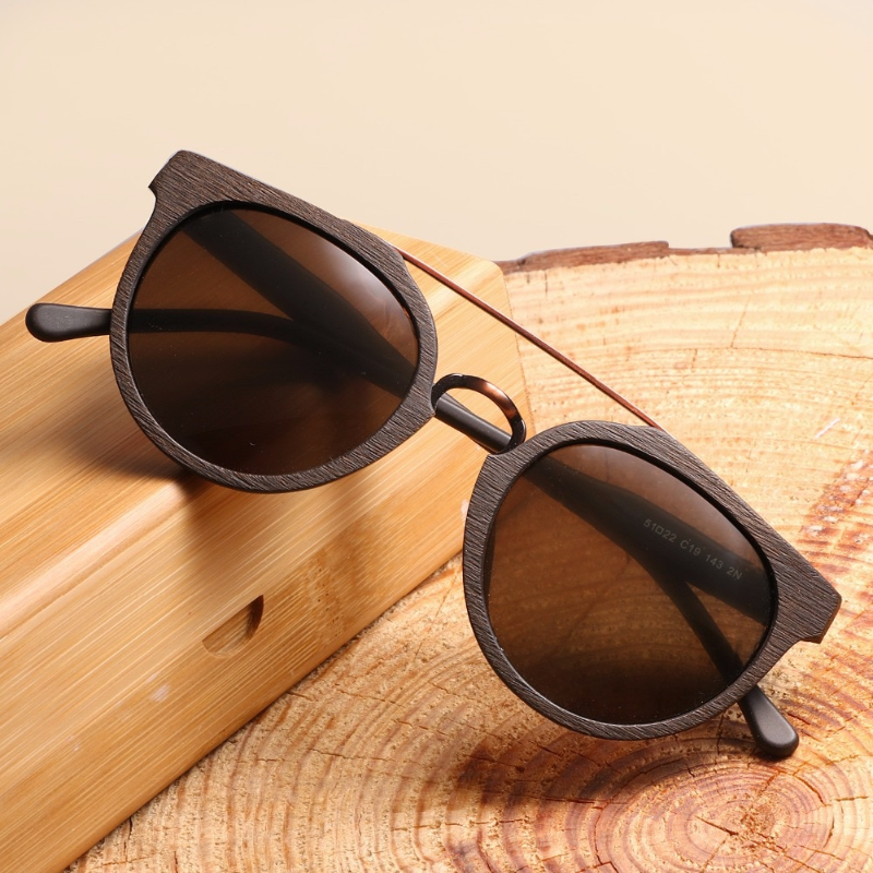Vintique™ Retro Wood Sunglasses